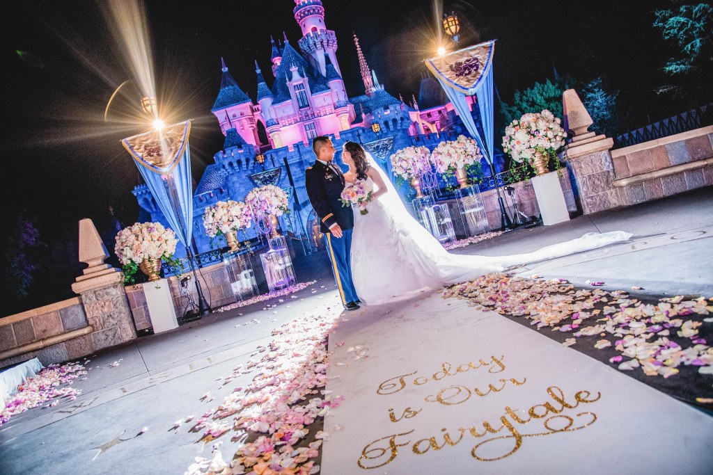Picture of: Disney fans who get married in front of Cinderella’s Castle pay up