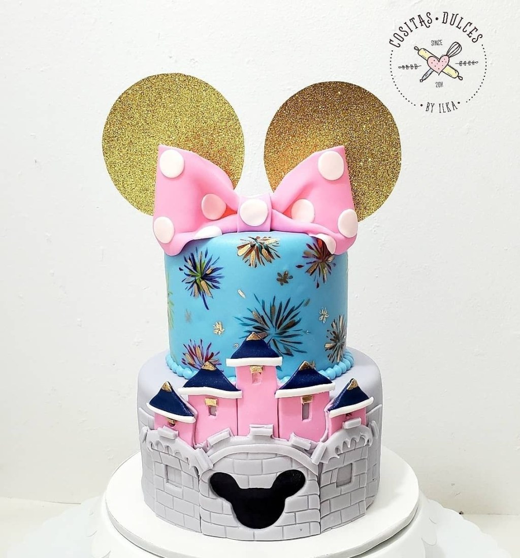 Picture of: Disney World birthday cake  Disney world birthday, Disney