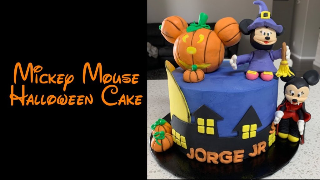 Picture of: Mickey Mouse Halloween Cake