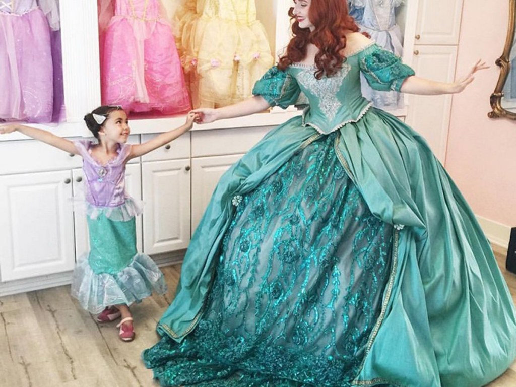 Picture of: This dad’s jaw-dropping dress designs can transform anyone into a